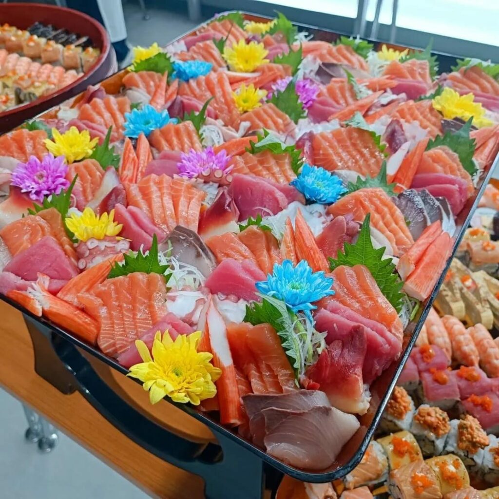 แซลมอน ซูชิ ปลาดิบ น่าทานมากๆ จากร้าน Kokoro Shabu Sushi Buffet
